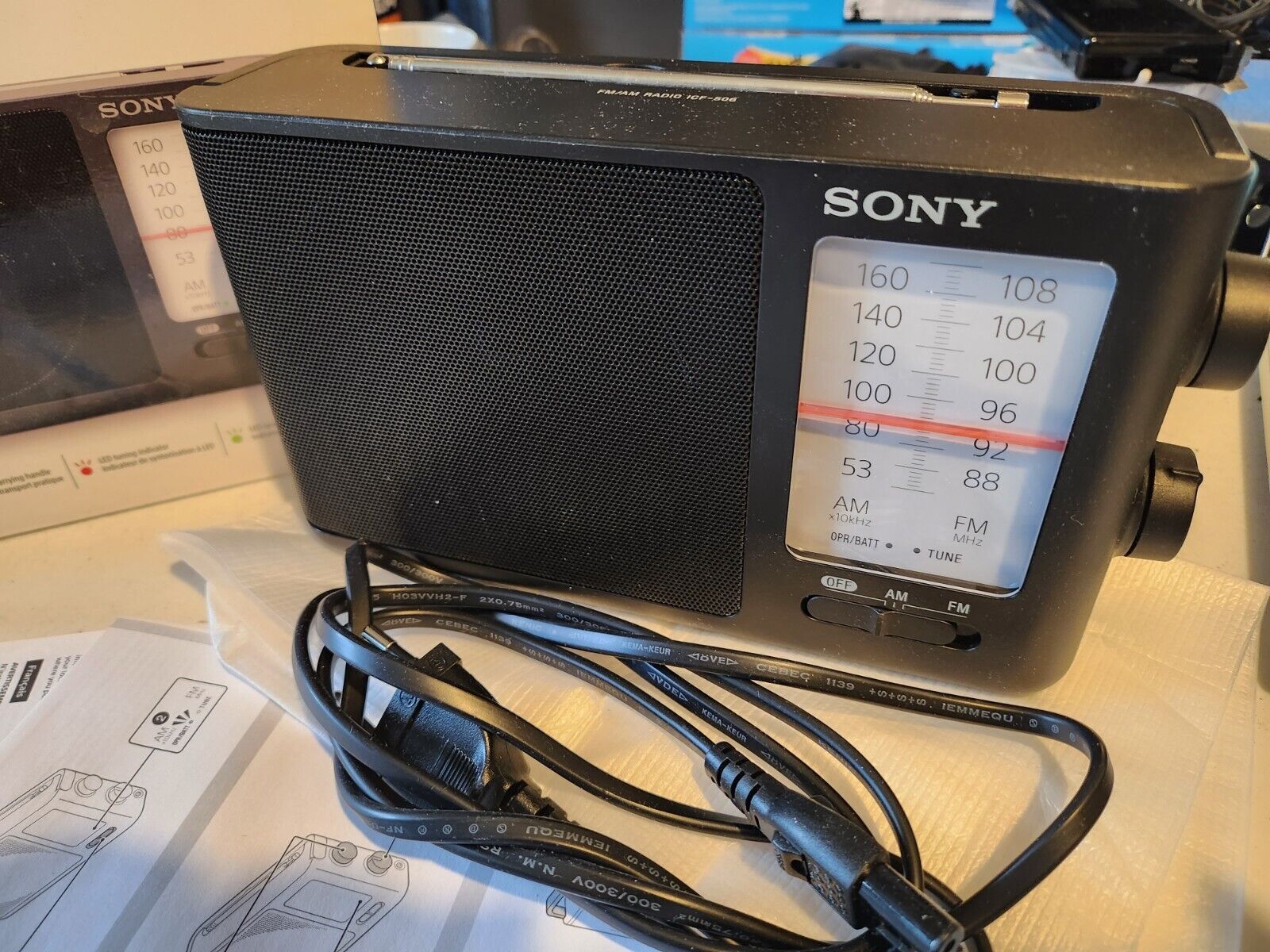 Sony ICF506 Portable Solide Analogradio Radio Fonctionnement sur Batterie Rétro