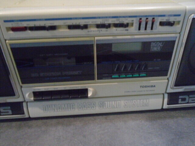 Vintage Toshiba RT-7057 Ghettoblaster Cassette Radio Boombox