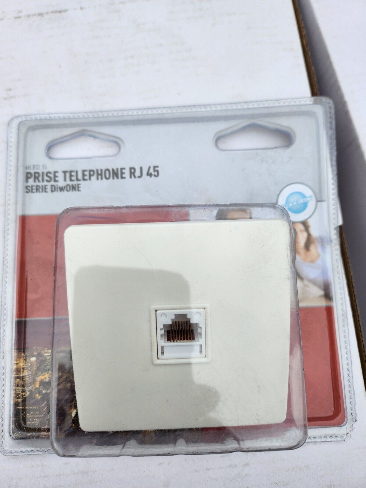 Prise téléphone RJ 45 vis + griffes Blanc - Diwone