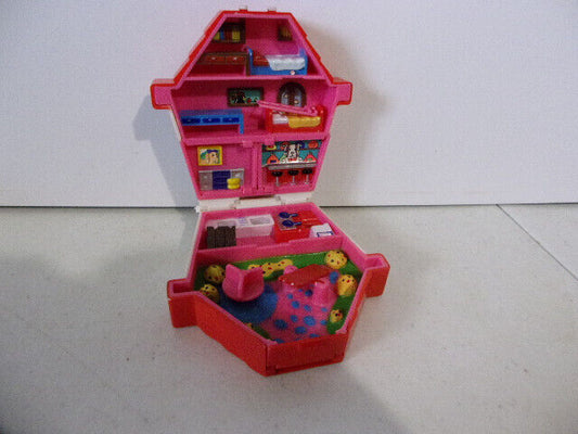 Vintage MAISON HOUSE STYLE poly Pocket