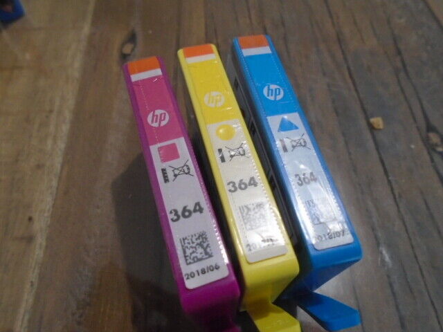 LOT DE 3 CARTOUCHES HP 364 MAGENTA CYAN JAUNE FIN JUIN 2018