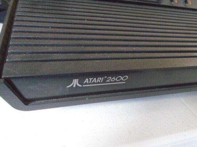 console vintage Atari 2600 a voir