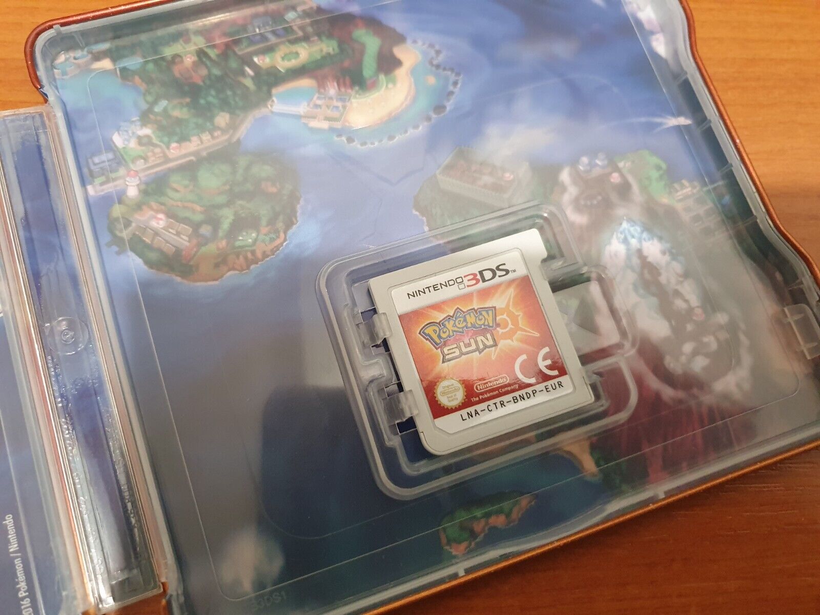 Nintendo 3DS Pokémon Soleil Edition Steelbook EUR Très Bon état