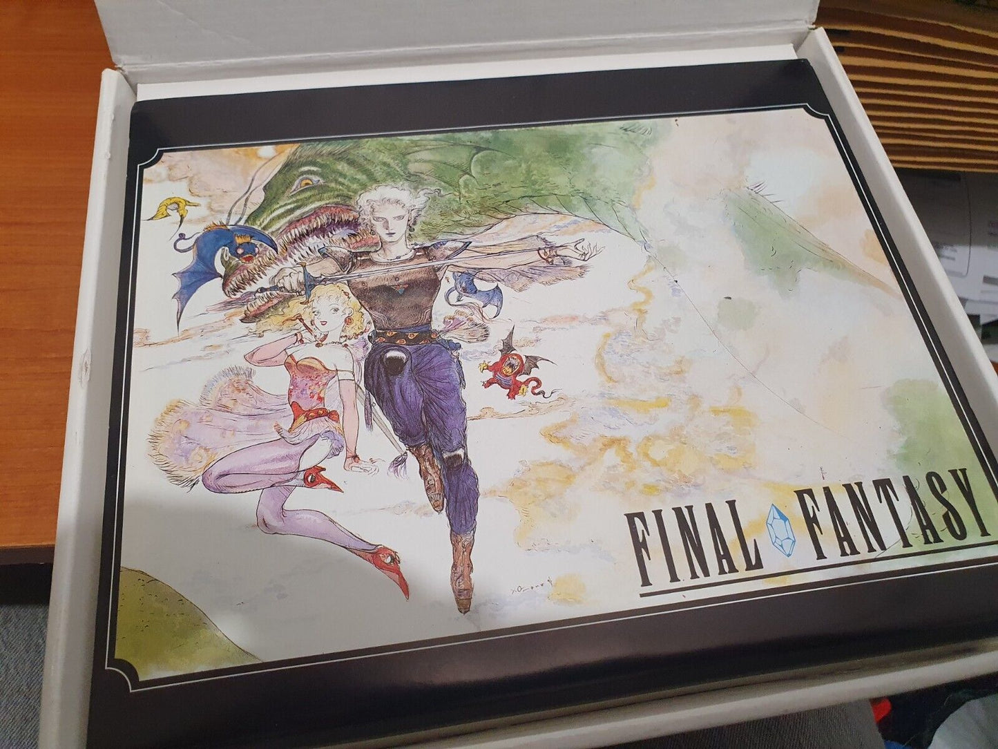 *ULTRA RARE* Final Fantasy Legend Of The Crystal COLLECTOR NUMÉROTÉ